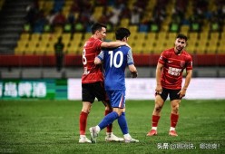 星空体育网站入口-成都蓉城迎西甲关键赛，赛前内部沟通，态度坚定，细节决定成败(成都蓉城队赛事时间表)